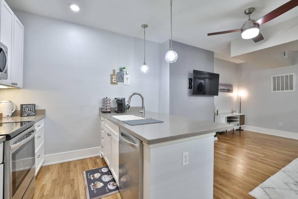 **new Radiant In The Thrust Of Otr* W/parking Apartment